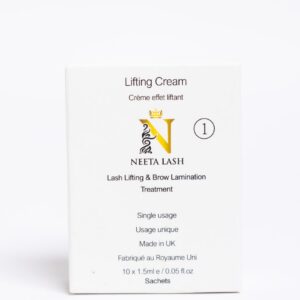 Lash Lift Brow Lamination Step 1